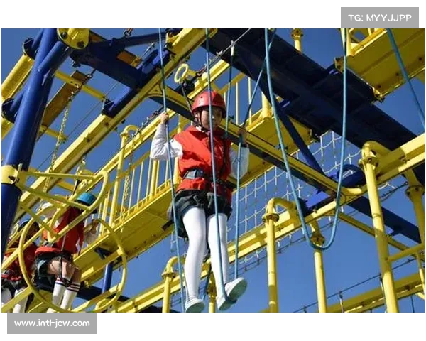 云南文山青少年攀岩赛场展风采，推动青少年体育发展